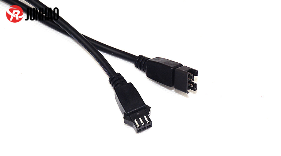 公母对接插头线束产品图